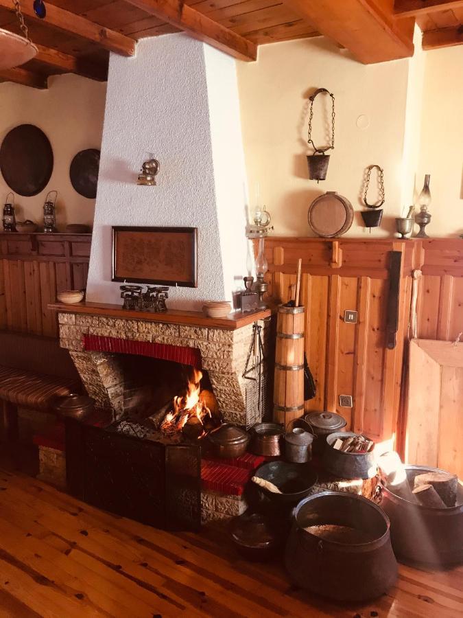 9Mouses Chasiotis Guest House Ampelakia Екстериор снимка